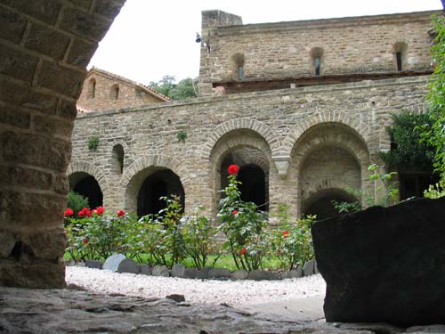 Abbaye St Martin du Canigou 3
